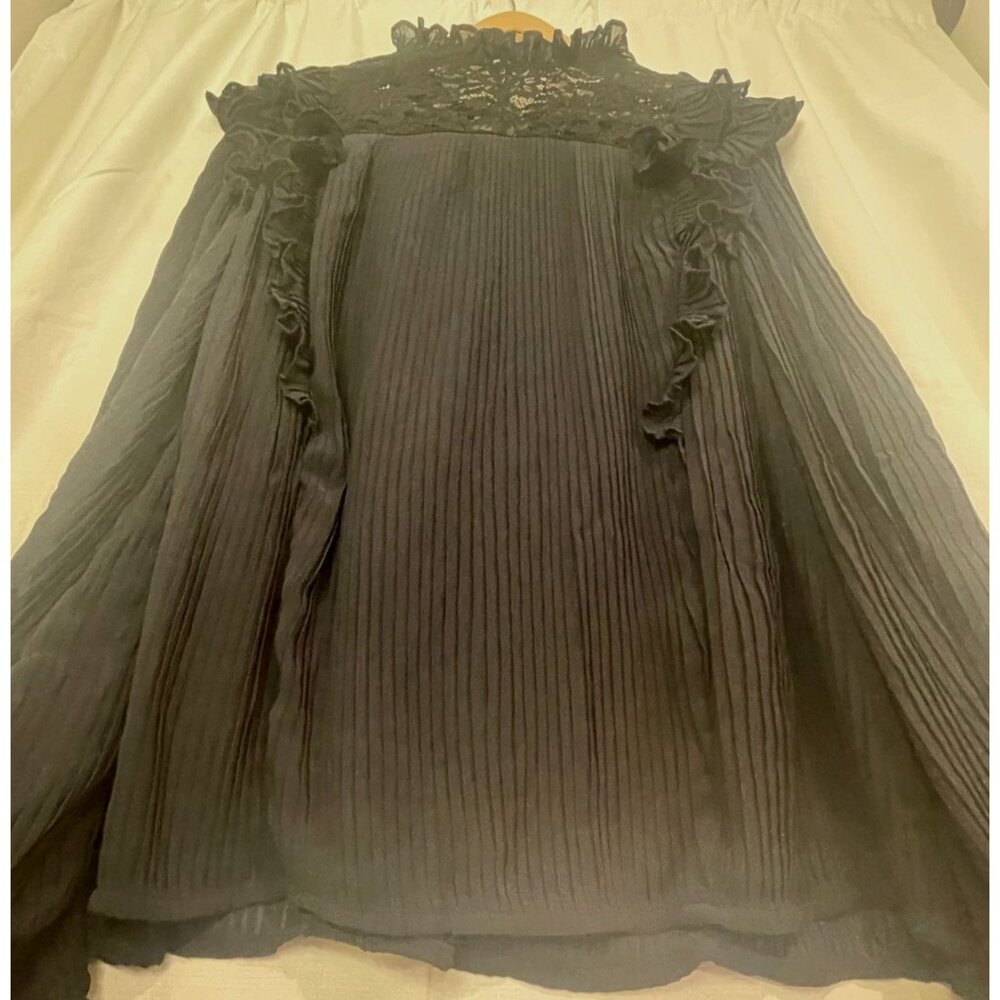 TF7015- Anthropologie‑style black lace + pleated long‑sleeve blouse